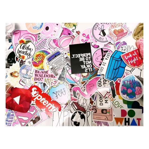 VSCO GIRL 16 PIECE STARTER PACK - Picture 5 of 6